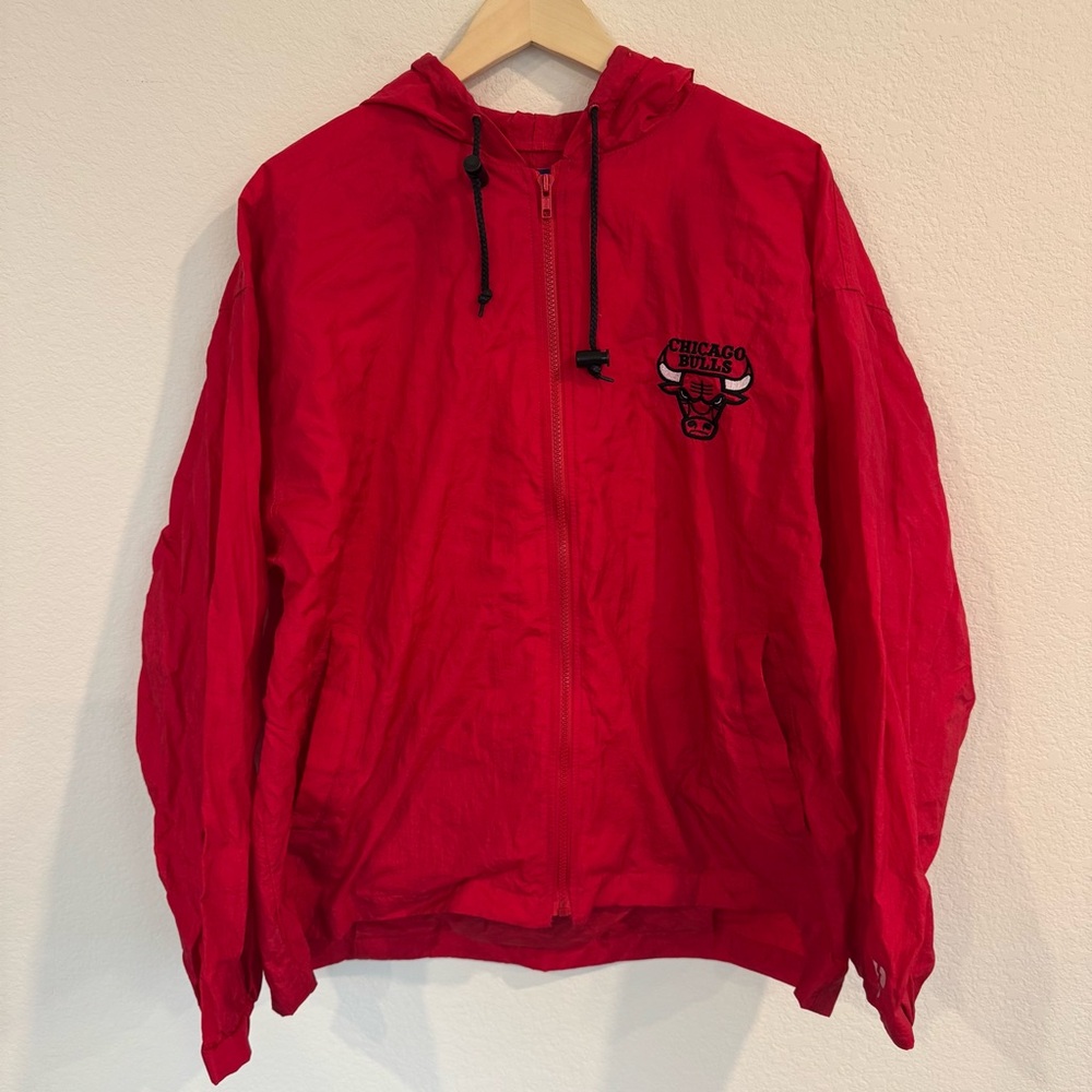 Vintage 90’s Chicago Bulls Pro Player Nylon Jacket SZ Medium